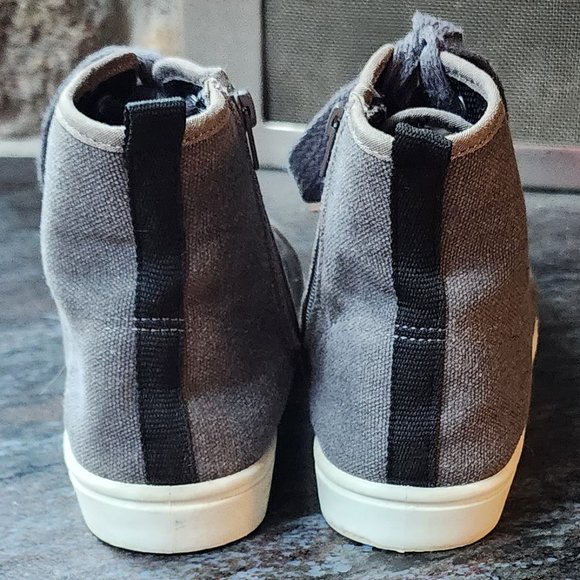 Cat & Jack Gray Canvas High-Top Sneakers Size 3 - Picture 13 of 16